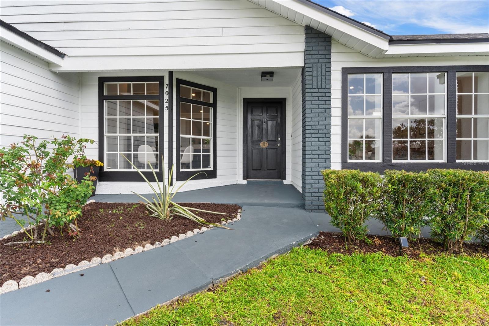 7025 HIAWASSEE OAK DR