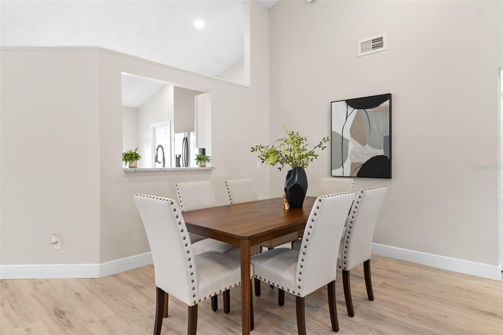 7025 HIAWASSEE OAK DR