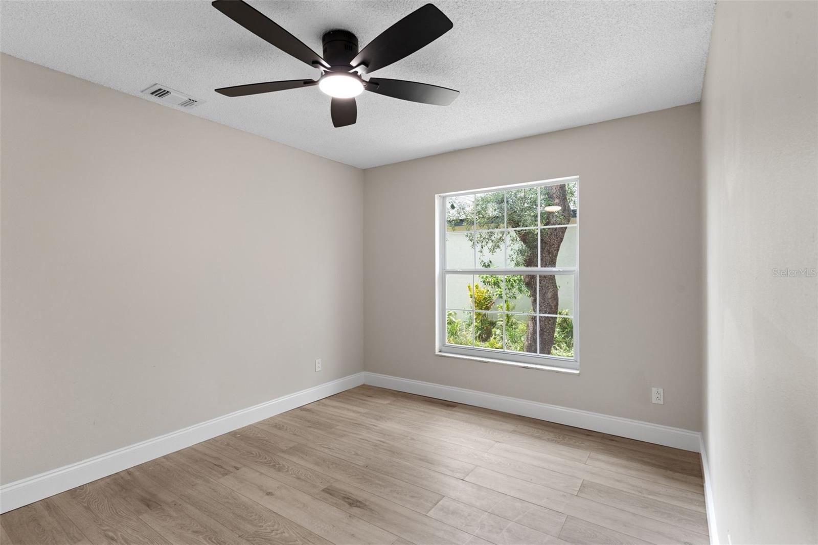 7025 HIAWASSEE OAK DR