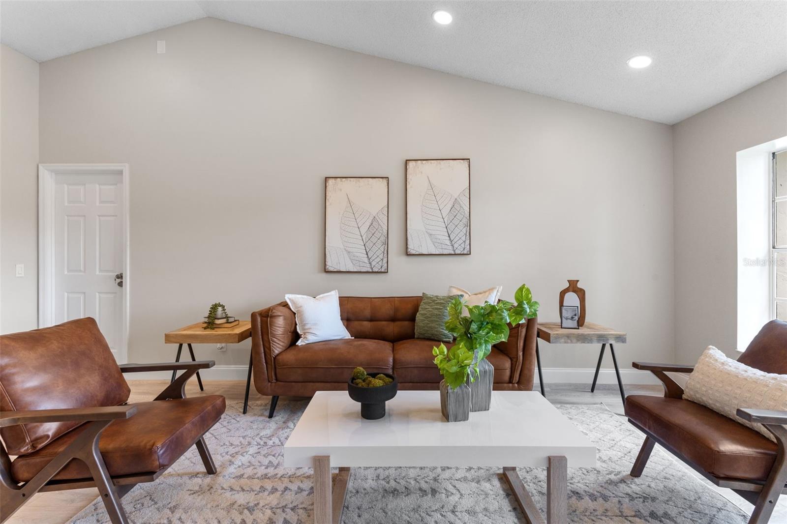 7025 HIAWASSEE OAK DR