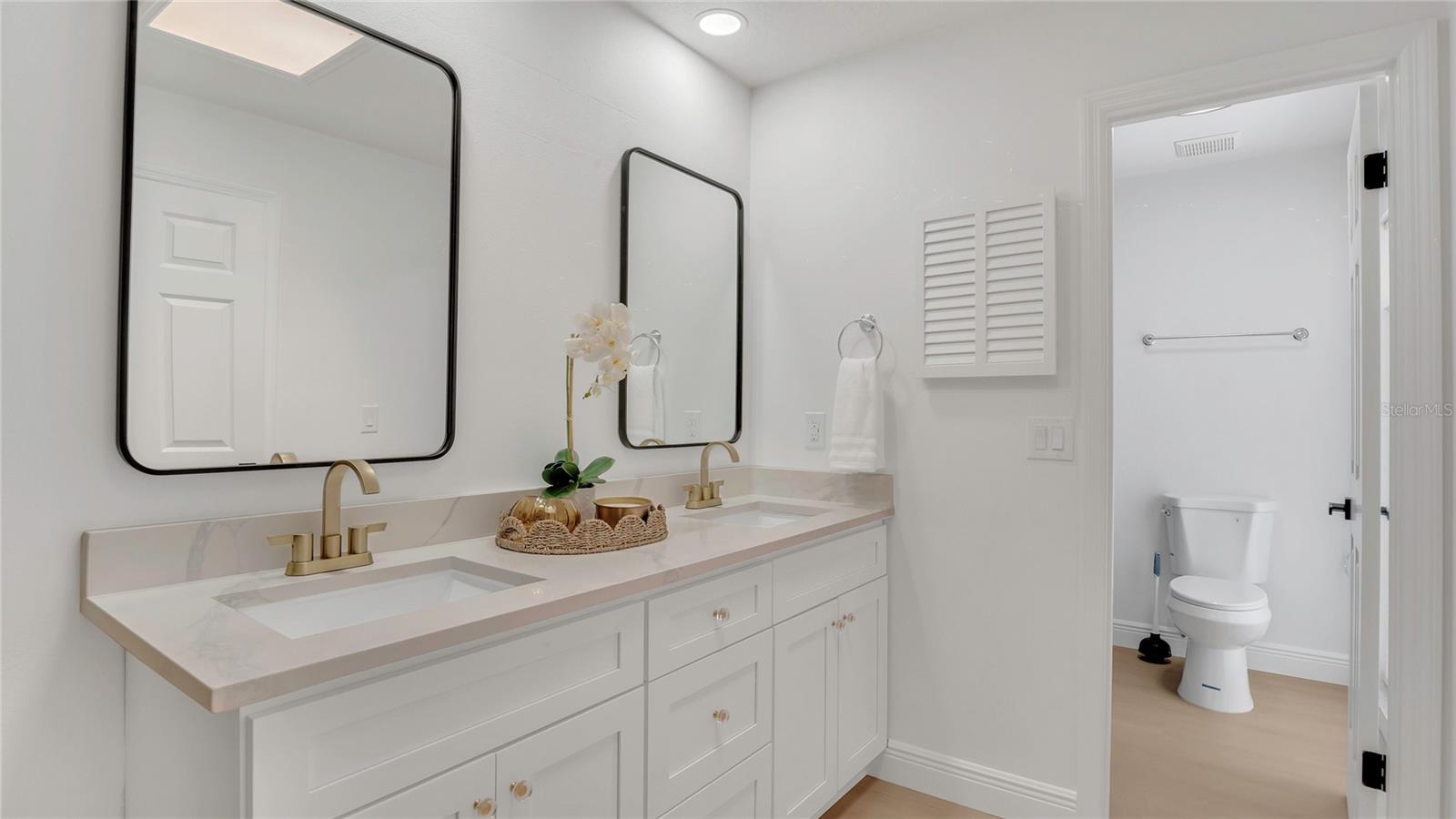 702 N SWEETWATER BLVD