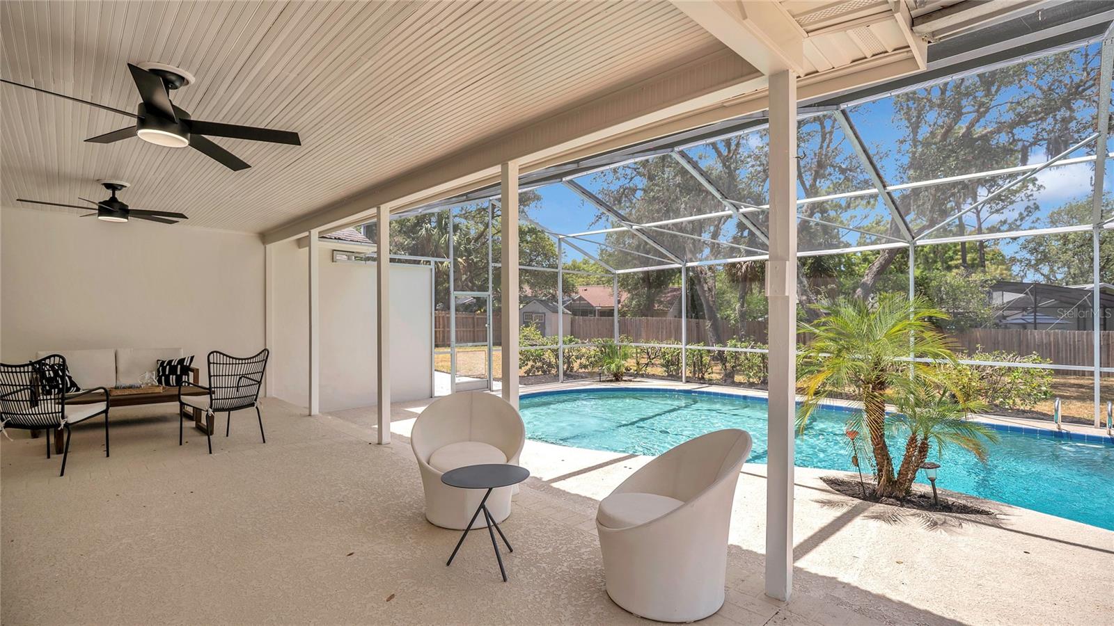 702 N SWEETWATER BLVD