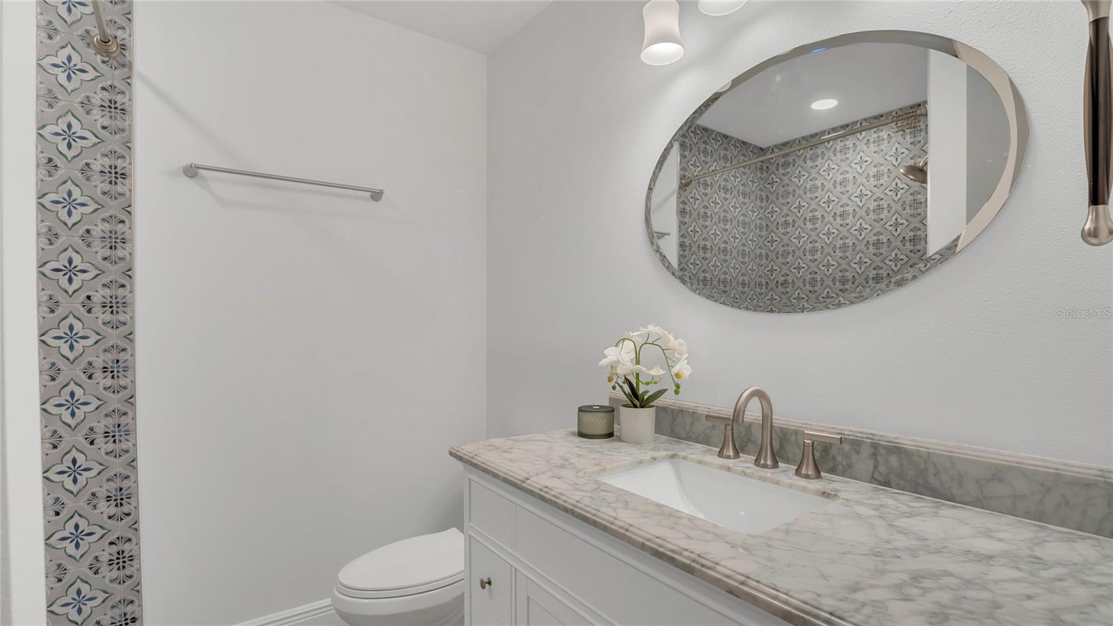 702 N SWEETWATER BLVD