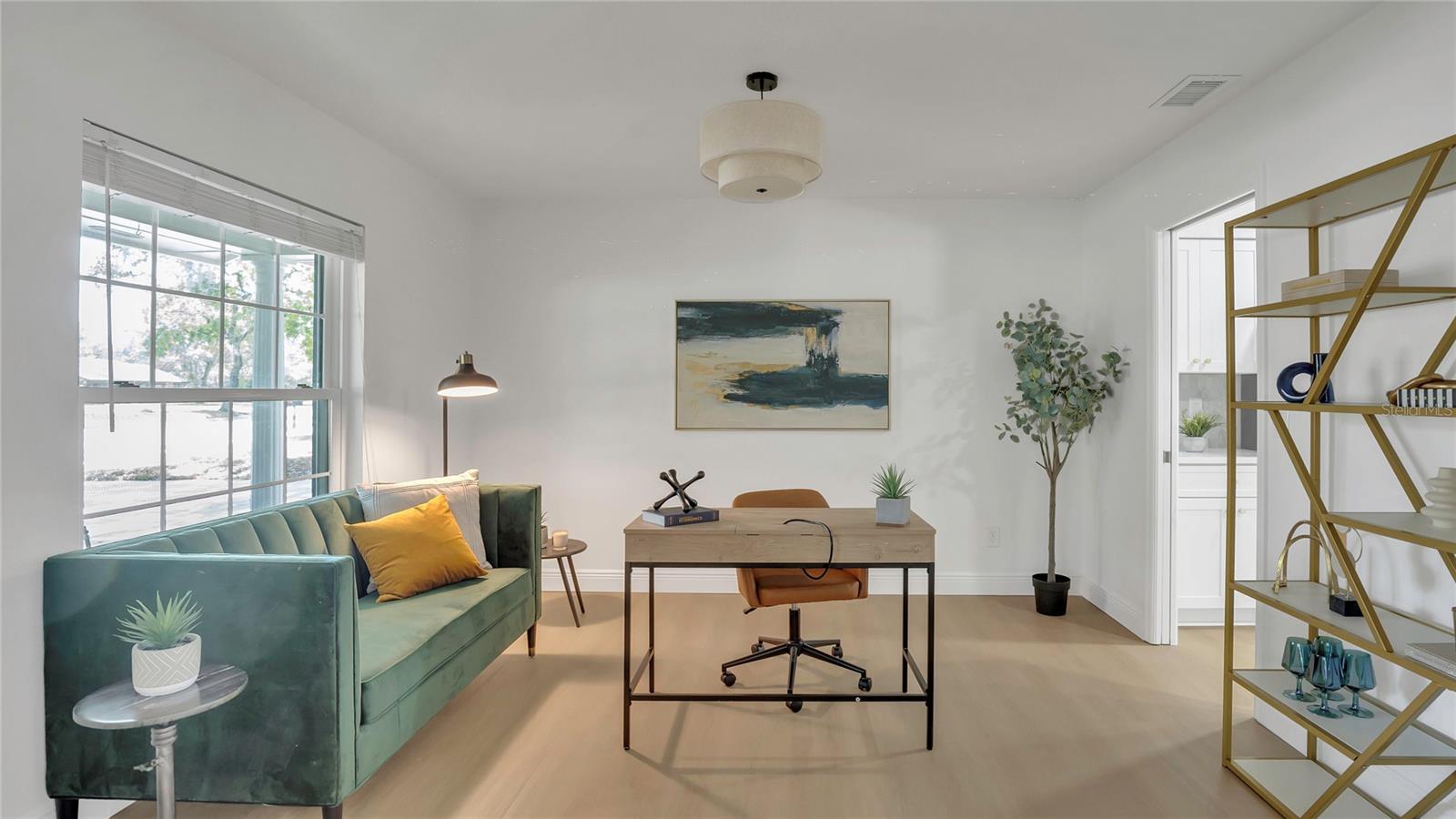 702 N SWEETWATER BLVD