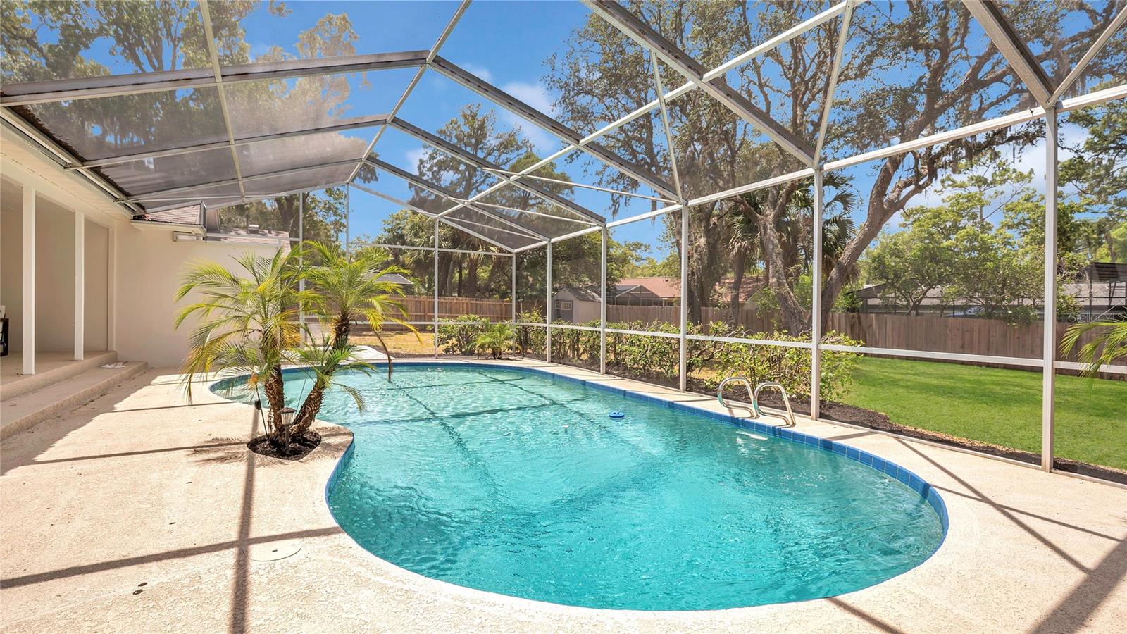 702 N SWEETWATER BLVD