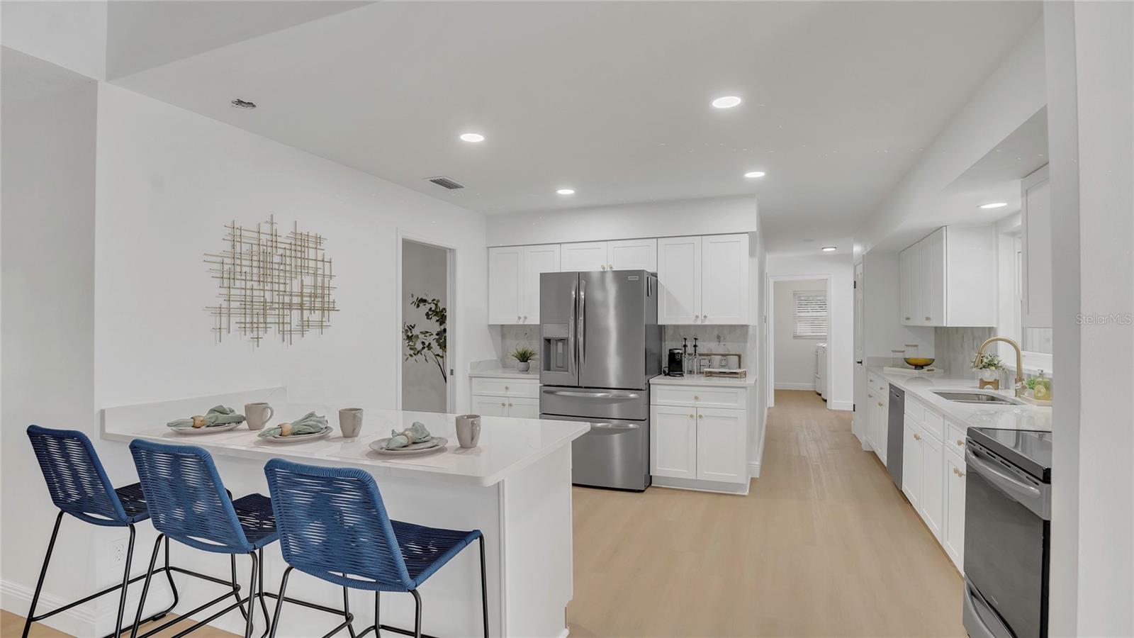 702 N SWEETWATER BLVD