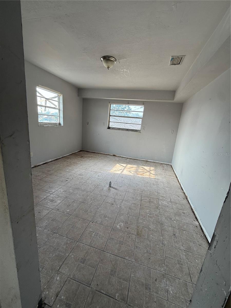 702 WILLIE MAYS PKWY