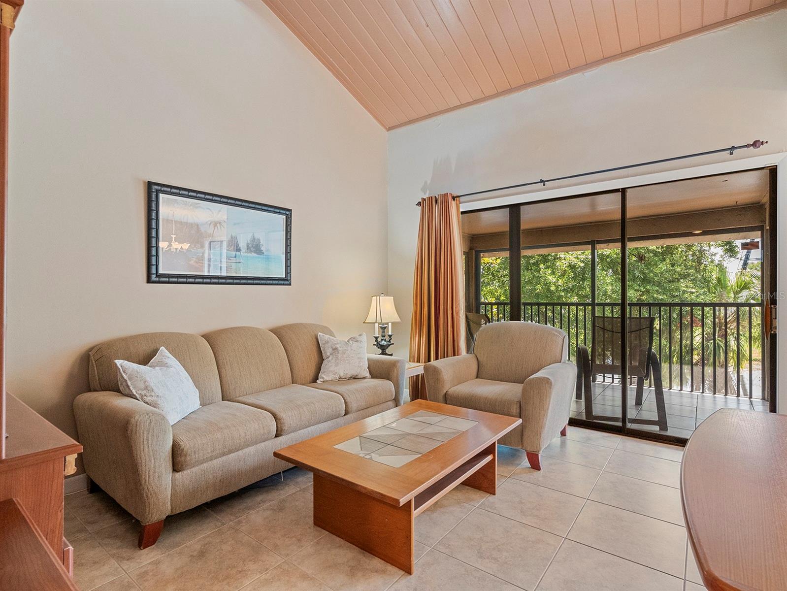 5083 EAGLESMERE DR #A12