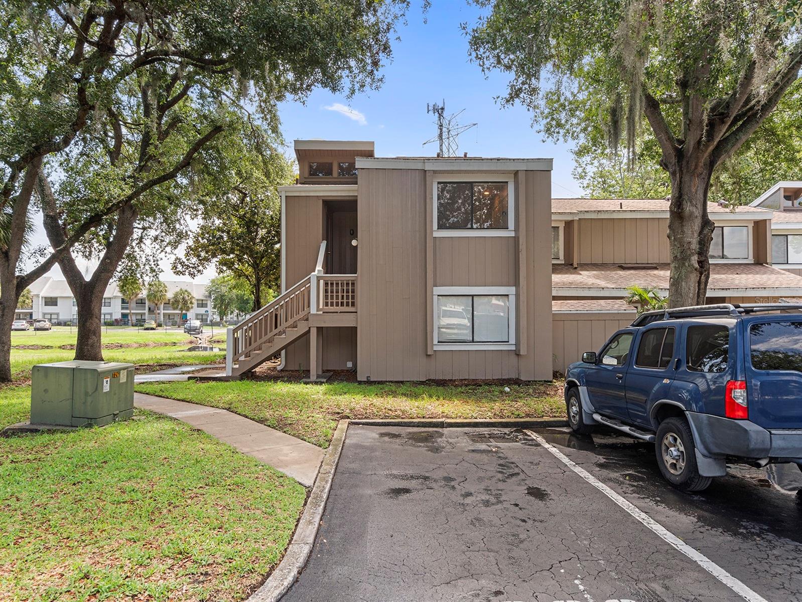 5083 EAGLESMERE DR #A12