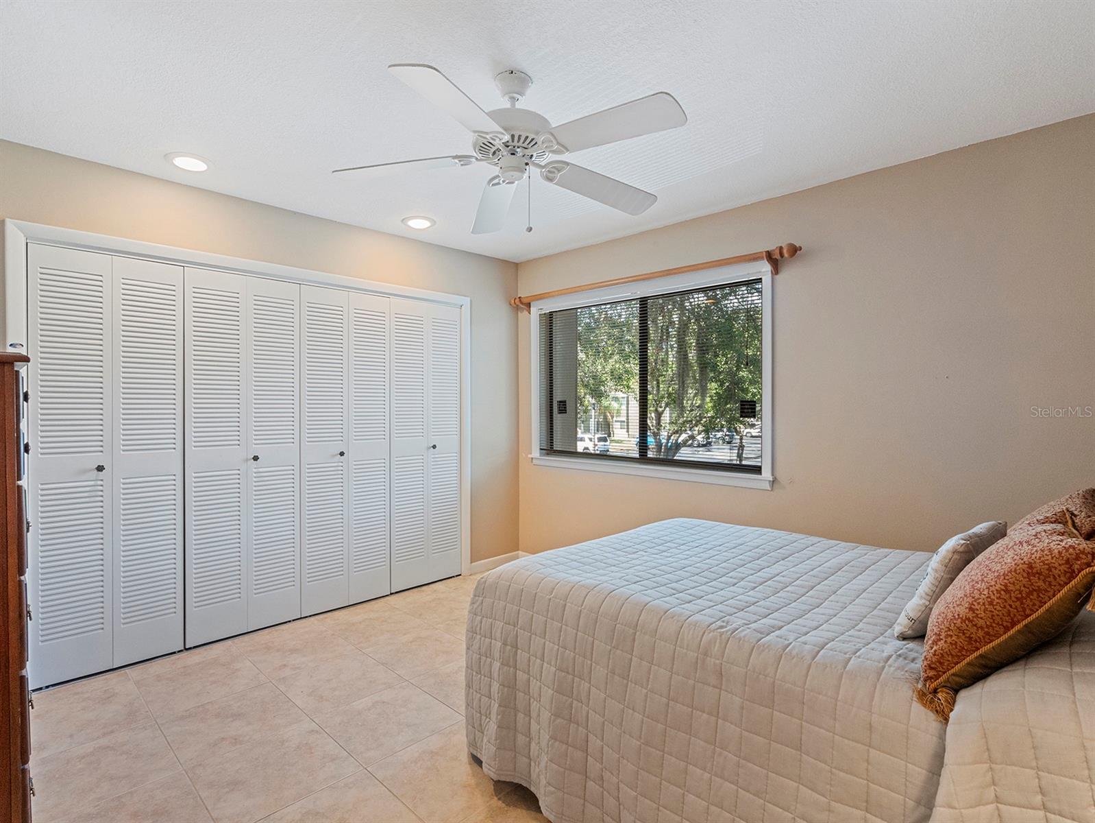 5083 EAGLESMERE DR #A12