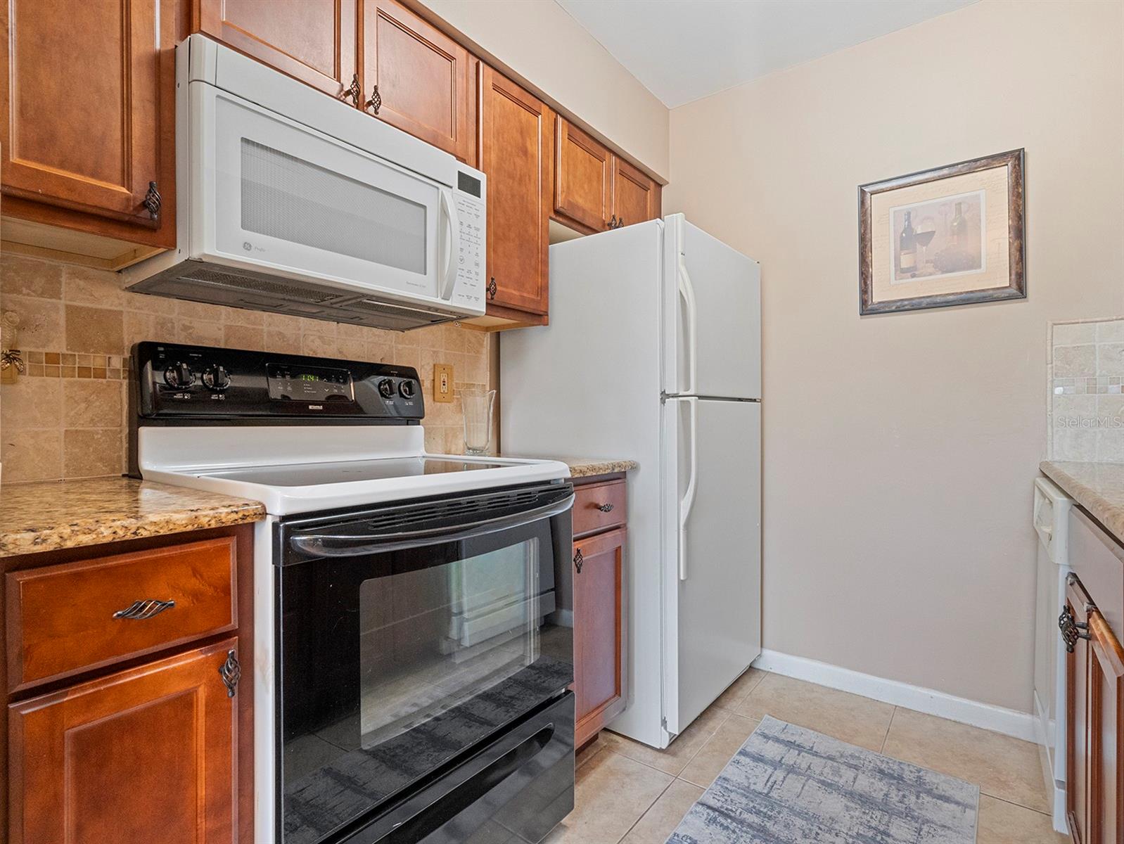 5083 EAGLESMERE DR #A12