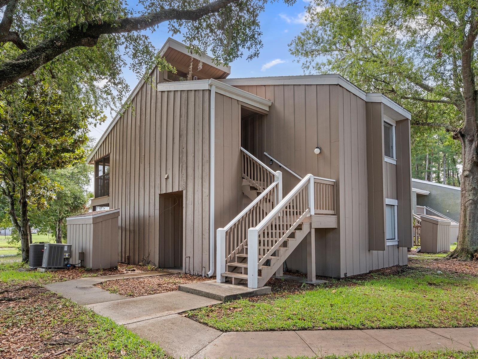 5083 EAGLESMERE DR #A12