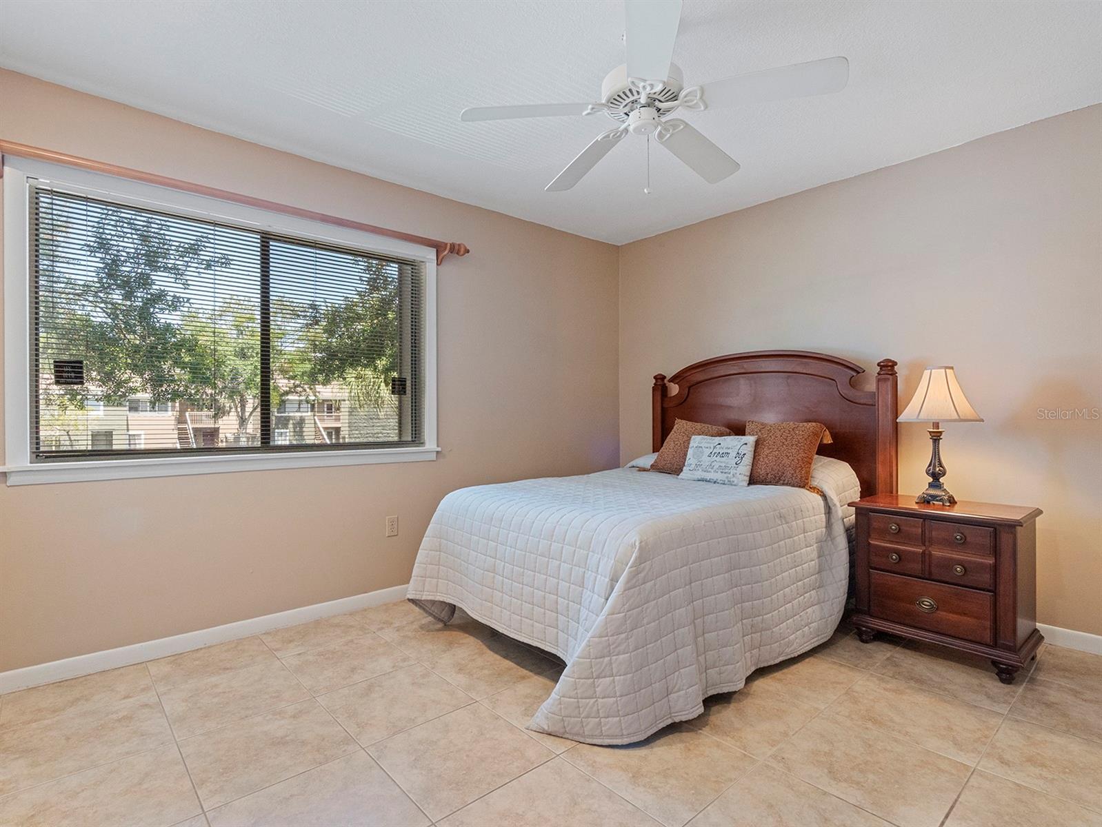 5083 EAGLESMERE DR #A12