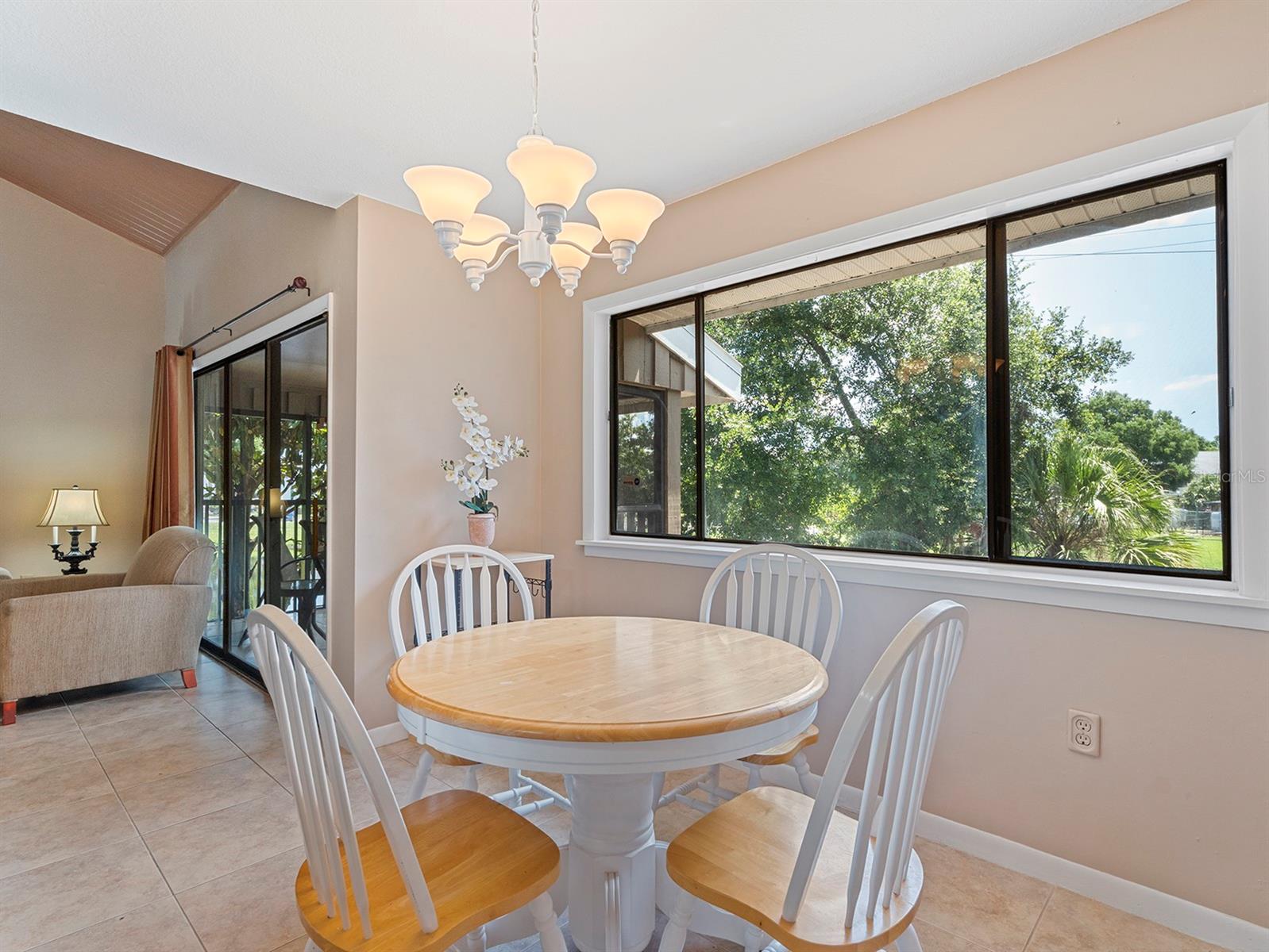 5083 EAGLESMERE DR #A12