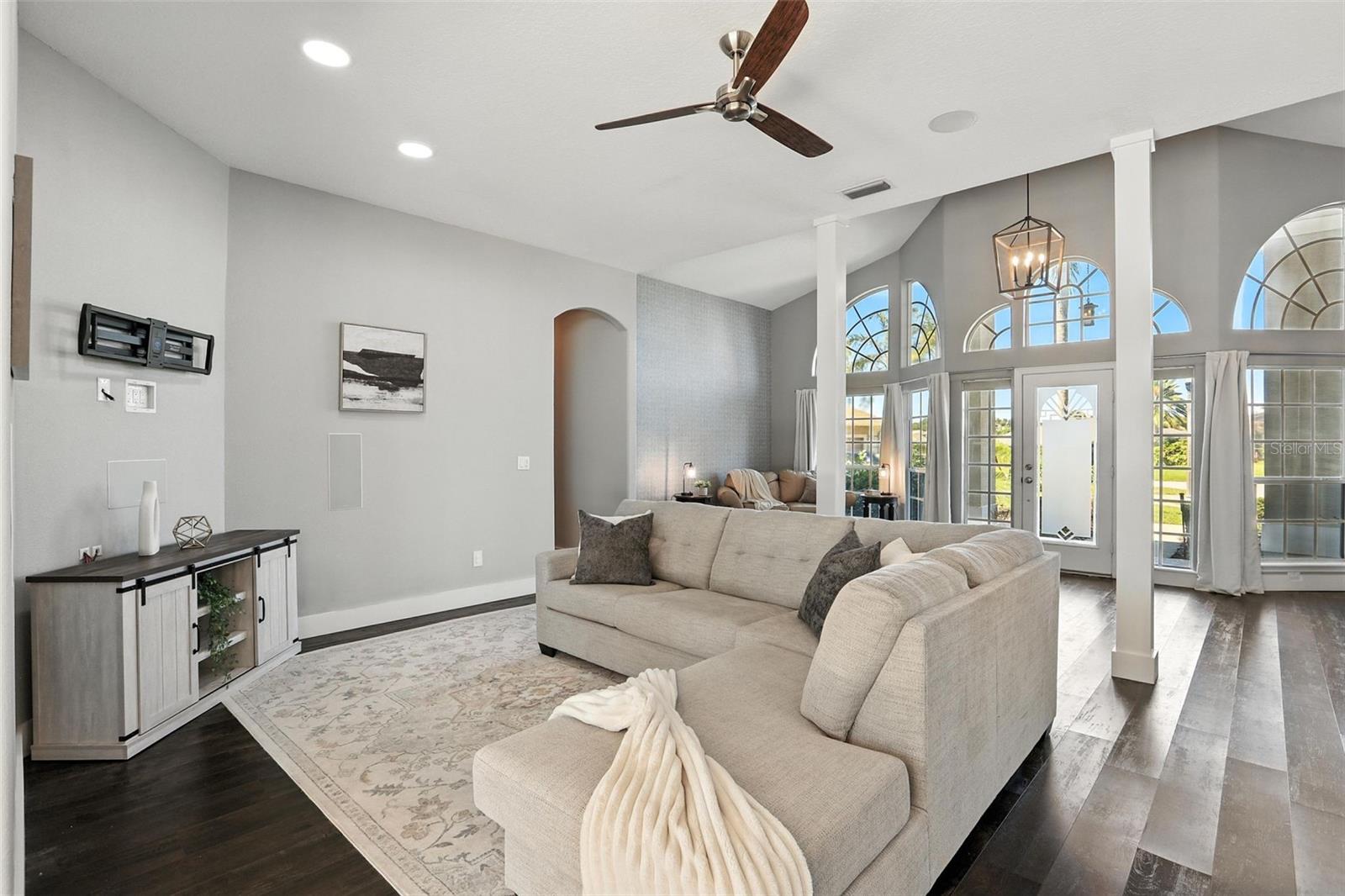 7819 CANYON LAKE CIR