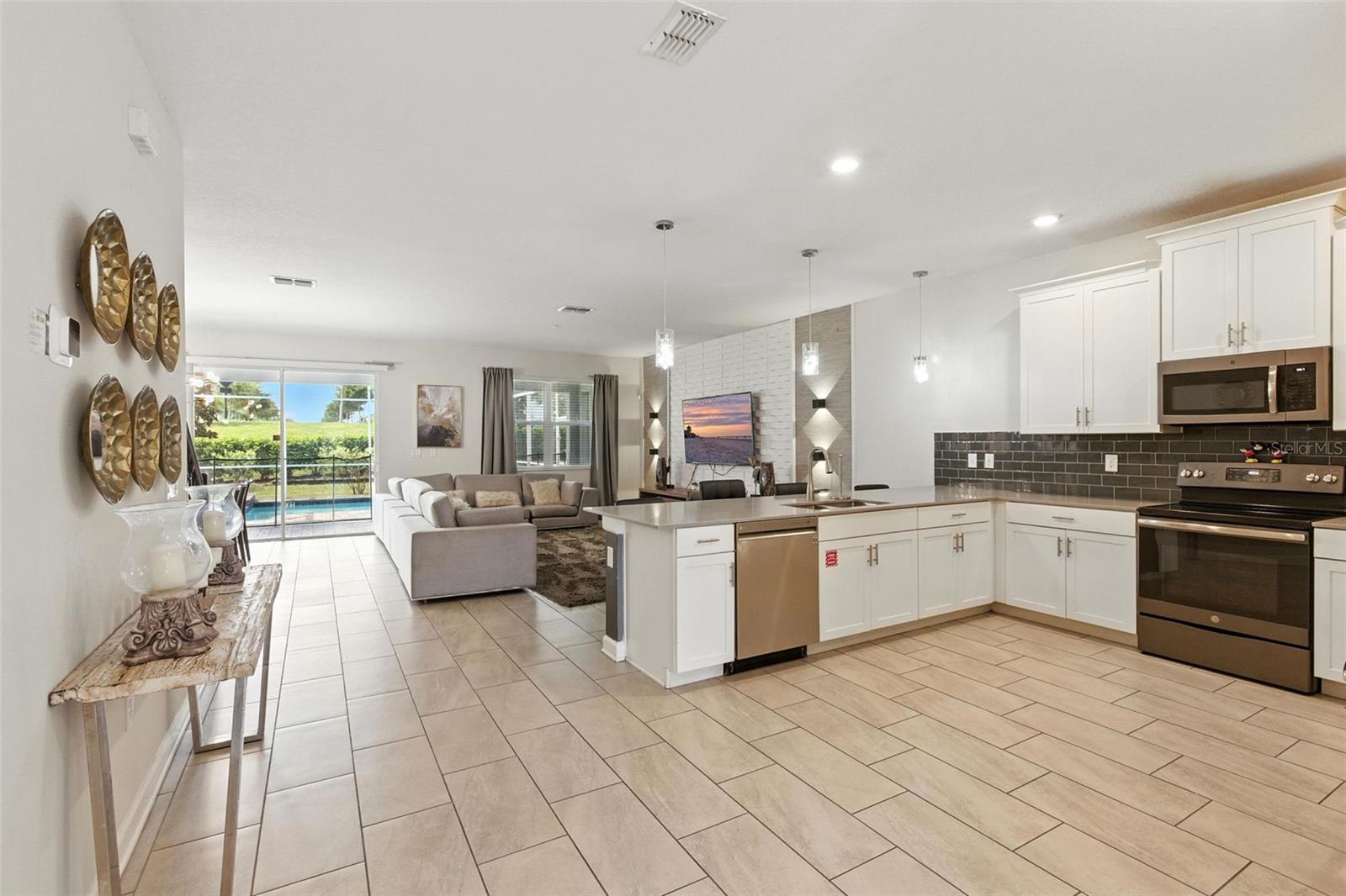 8828 CRUDEN BAY CT