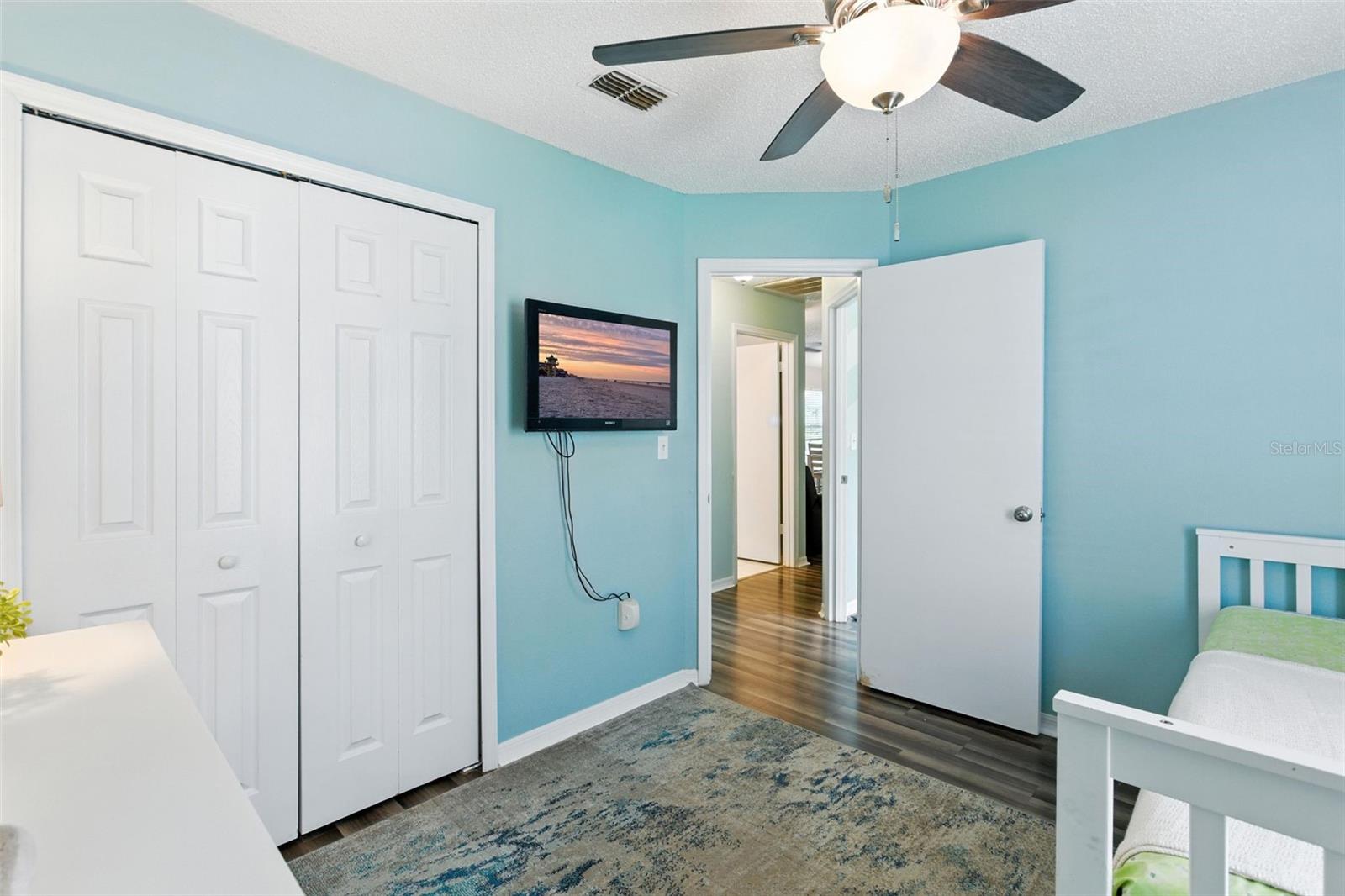 2212 CLEMENTINE TRL