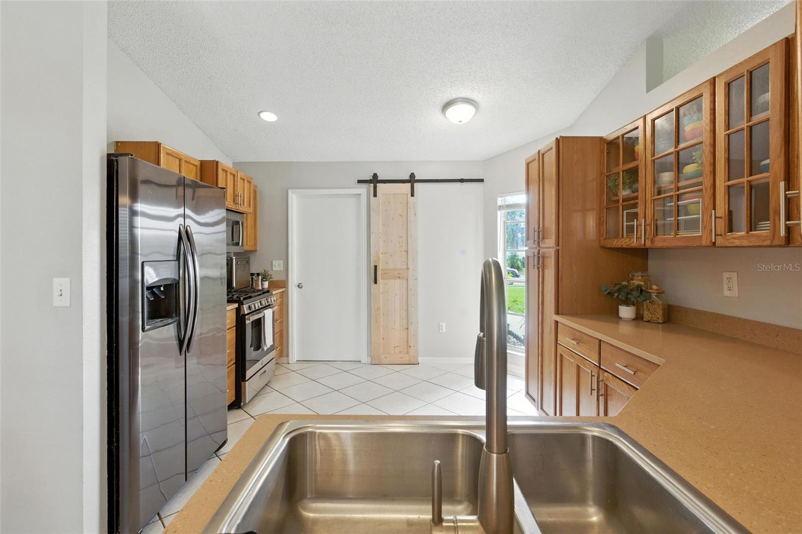 2212 CLEMENTINE TRL