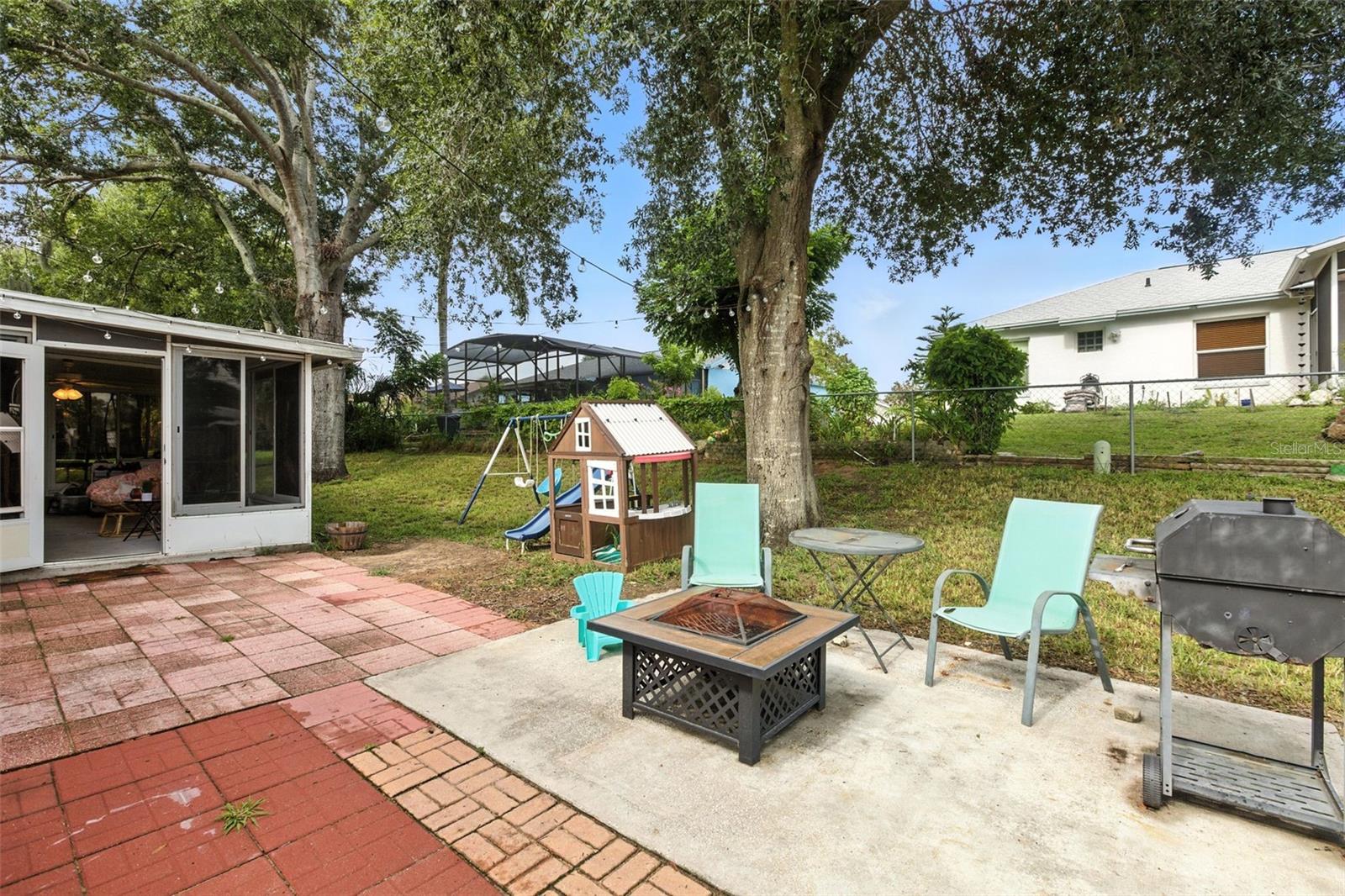 2212 CLEMENTINE TRL