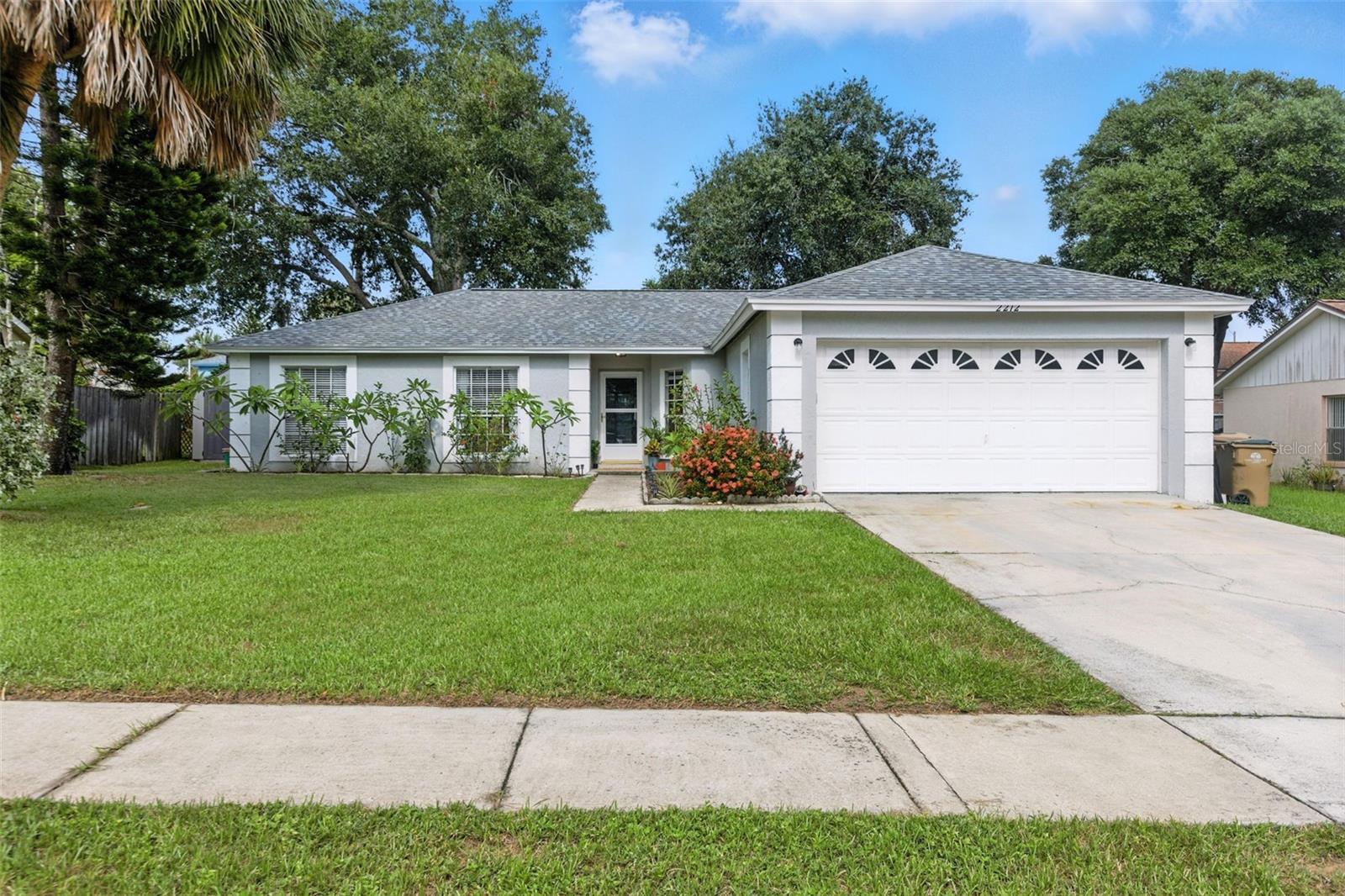 2212 CLEMENTINE TRL
