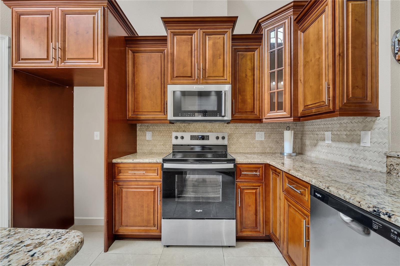 27045 SILVERLEAF WAY