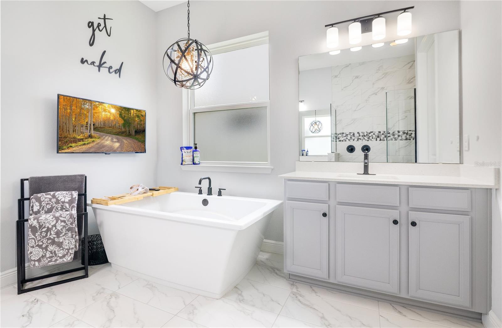 5427 ORANGE ORCHARD DR