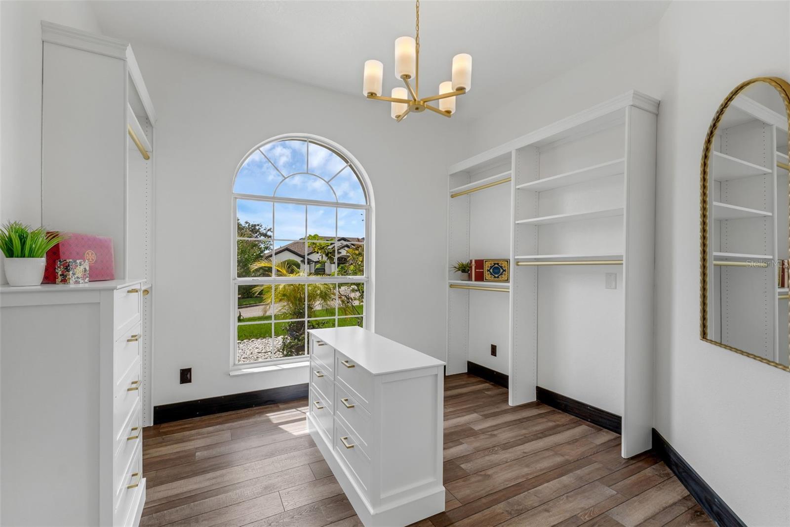 10708 BELO HORIZONTE AVE