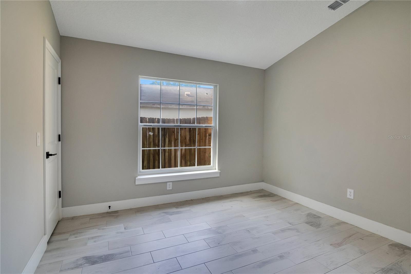 7231 EDGEWATER SHORES CT