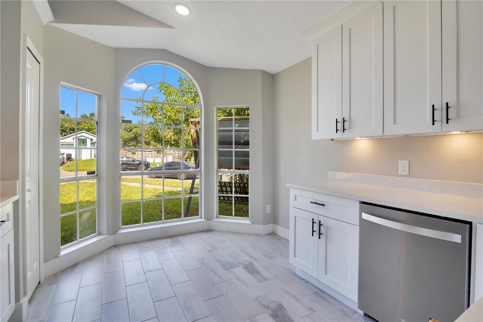 7231 EDGEWATER SHORES CT