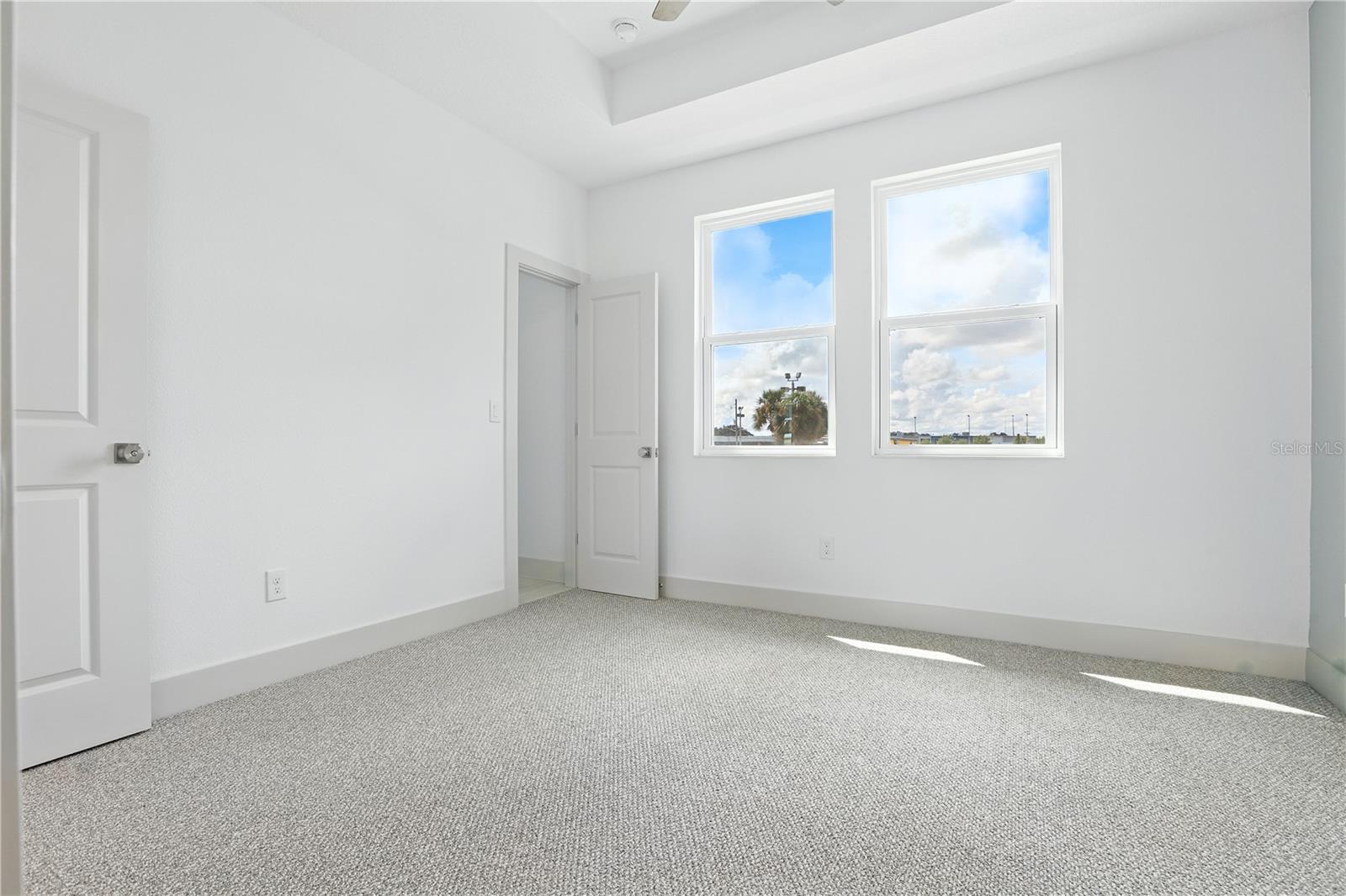 728 ELLWOOD AVE