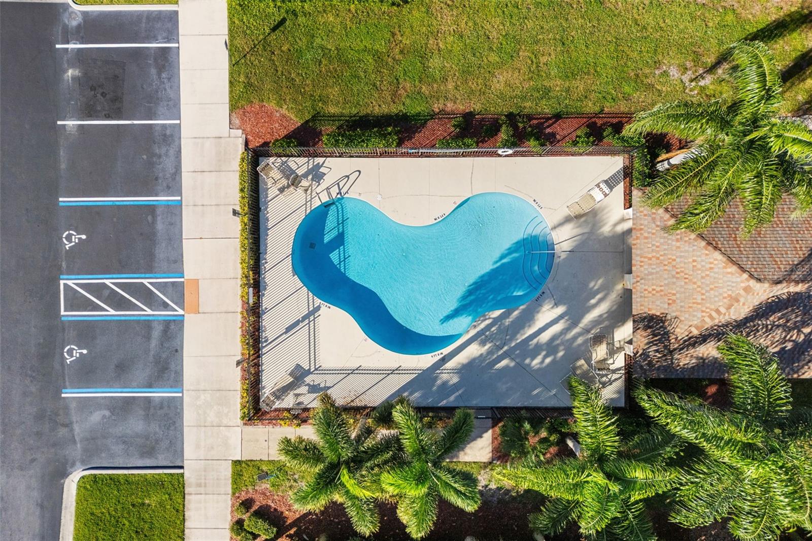 1035 VENETIAN DR #105