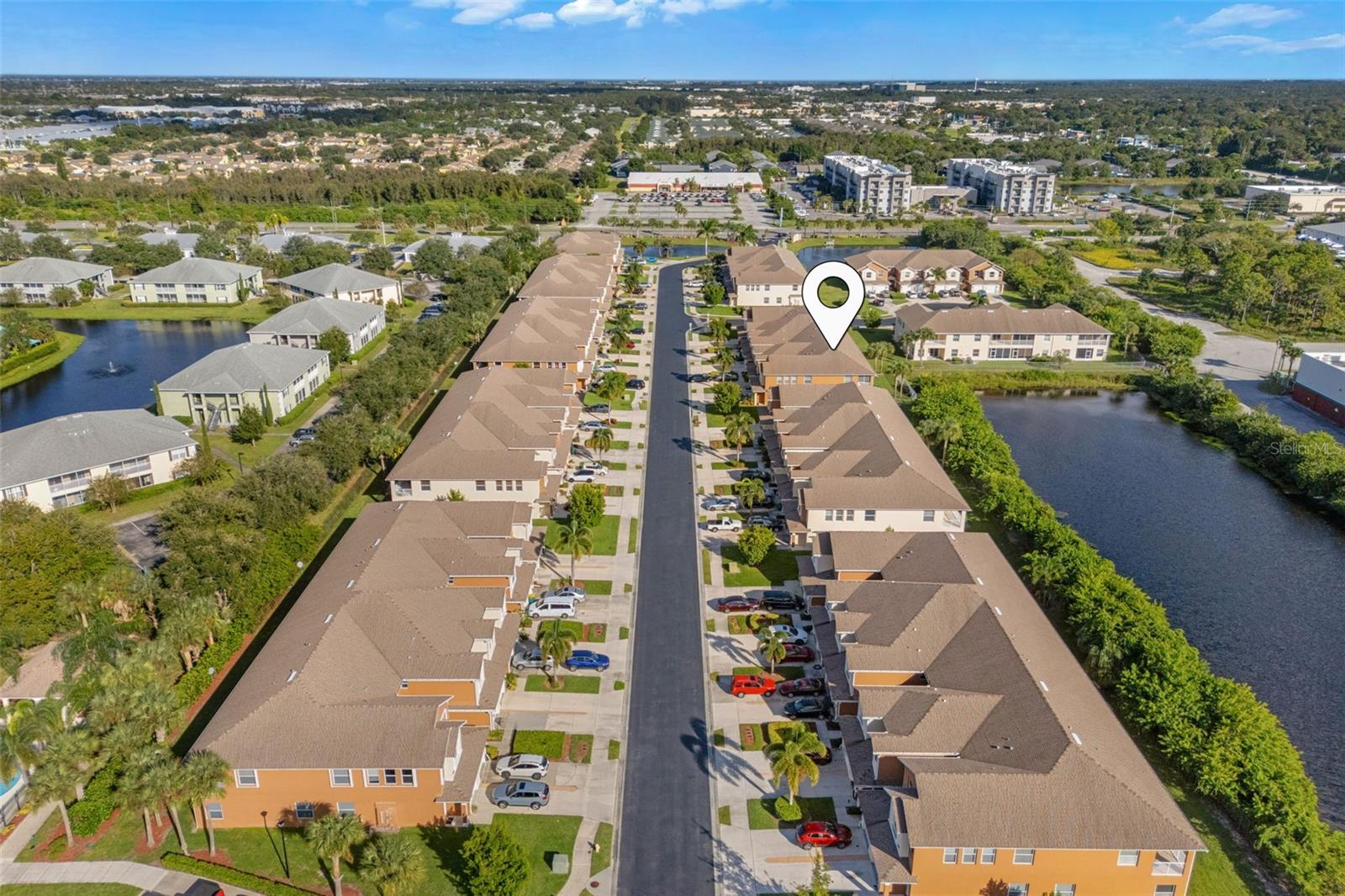 1035 VENETIAN DR #105