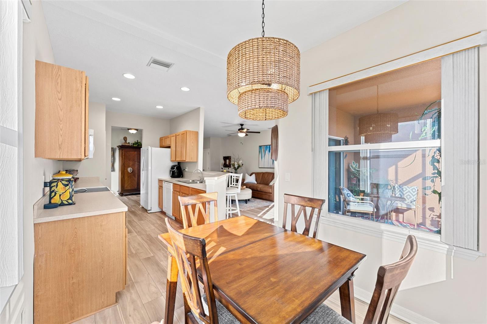 1035 VENETIAN DR #105