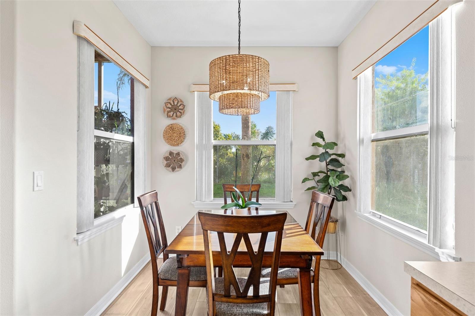 1035 VENETIAN DR #105