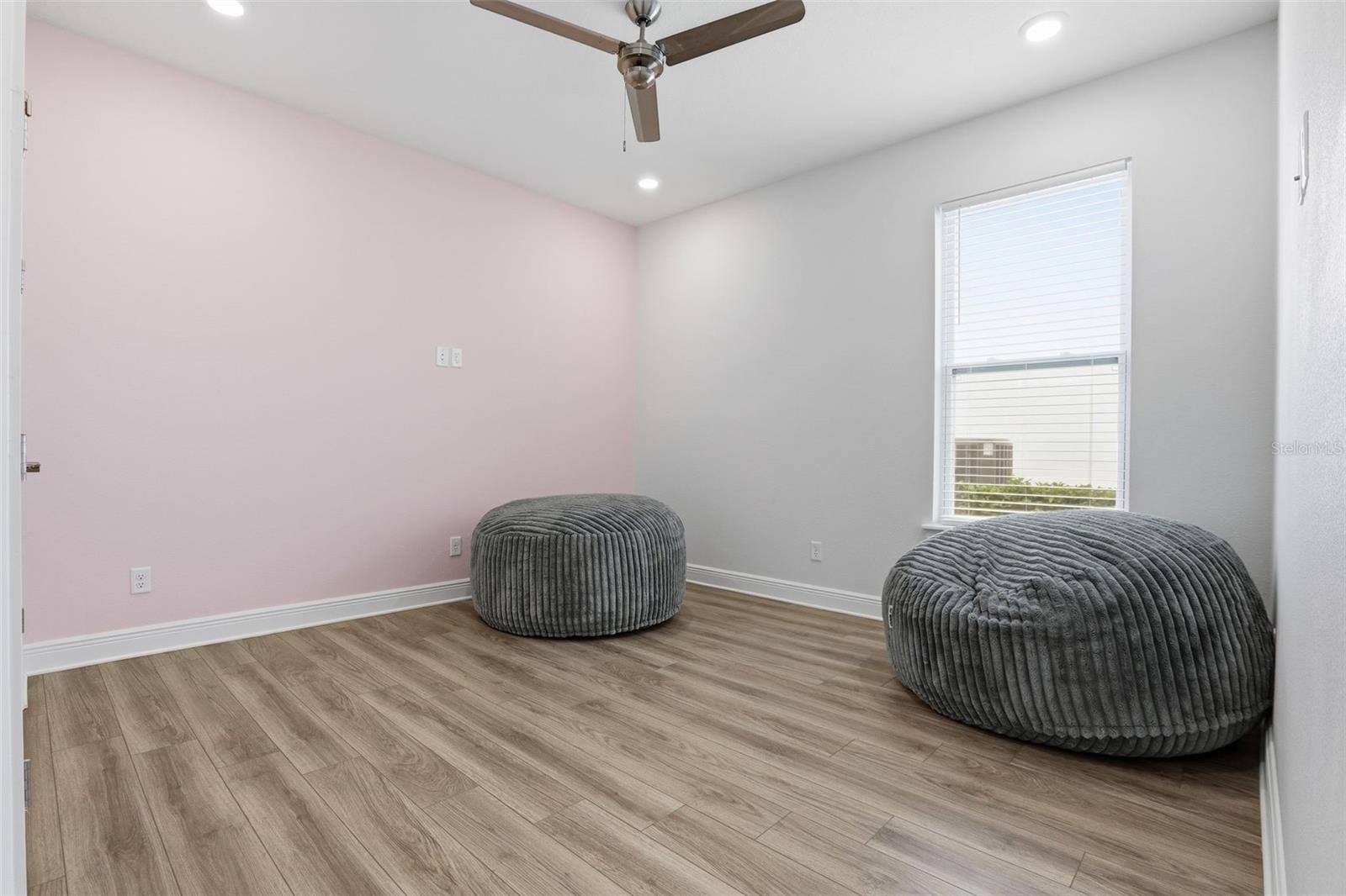 916 DESERT MOUNTAIN CT