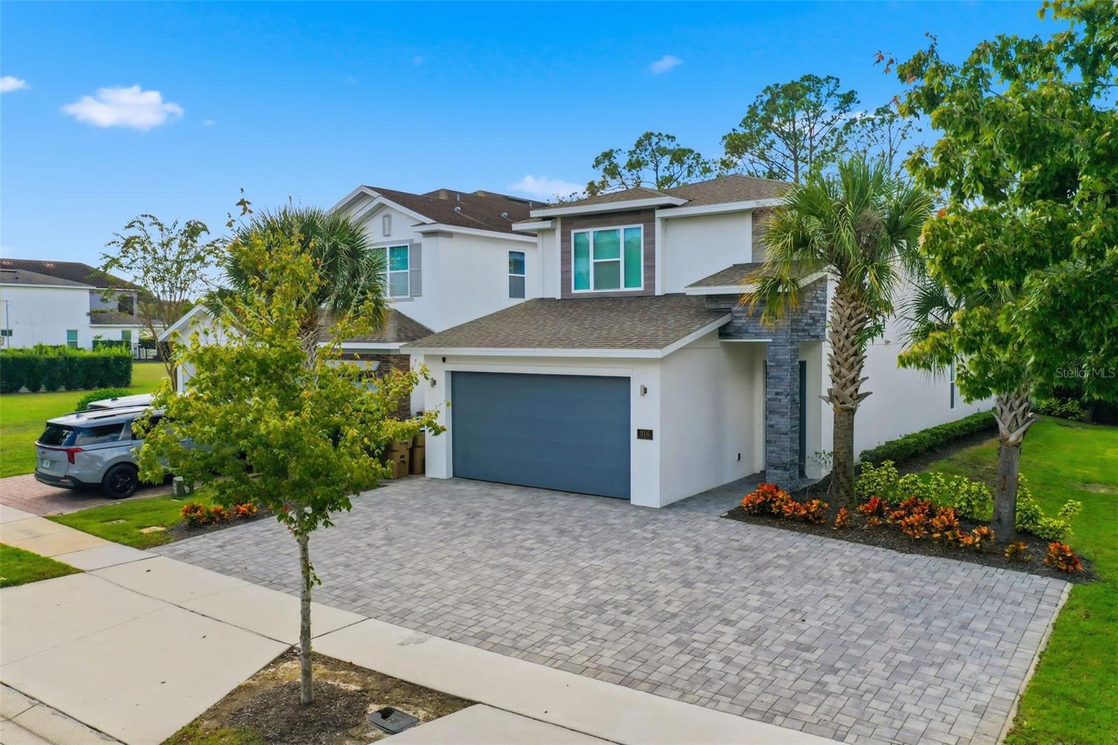 916 DESERT MOUNTAIN CT