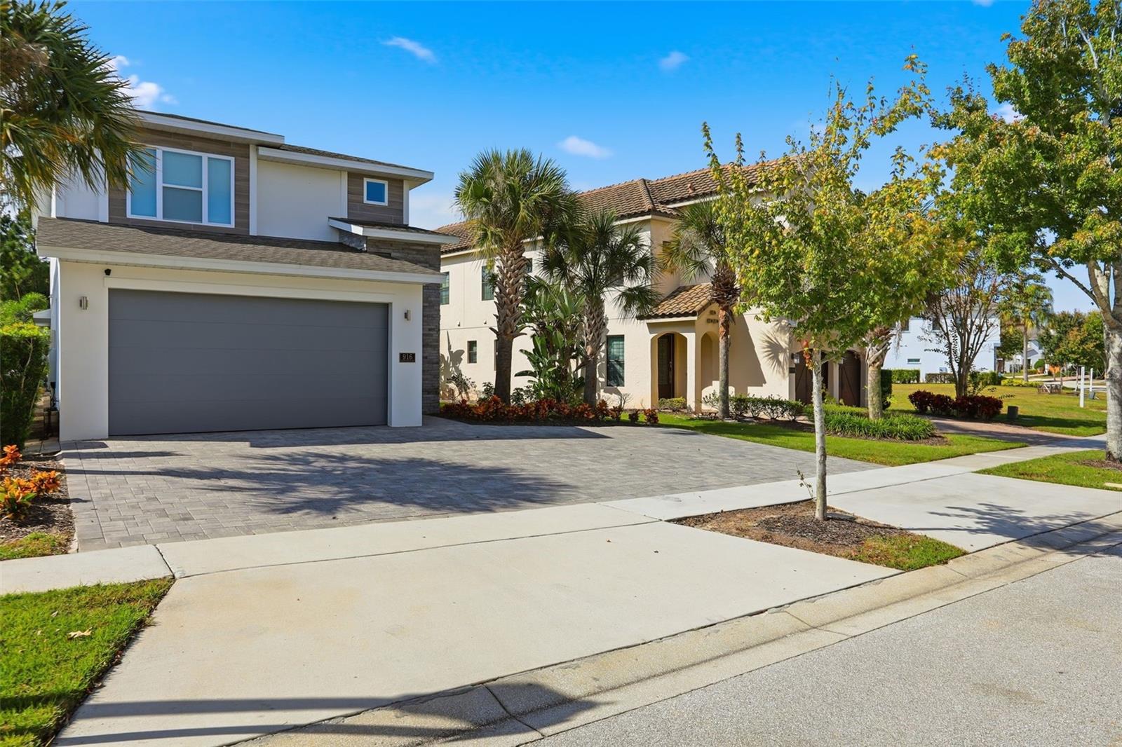 916 DESERT MOUNTAIN CT