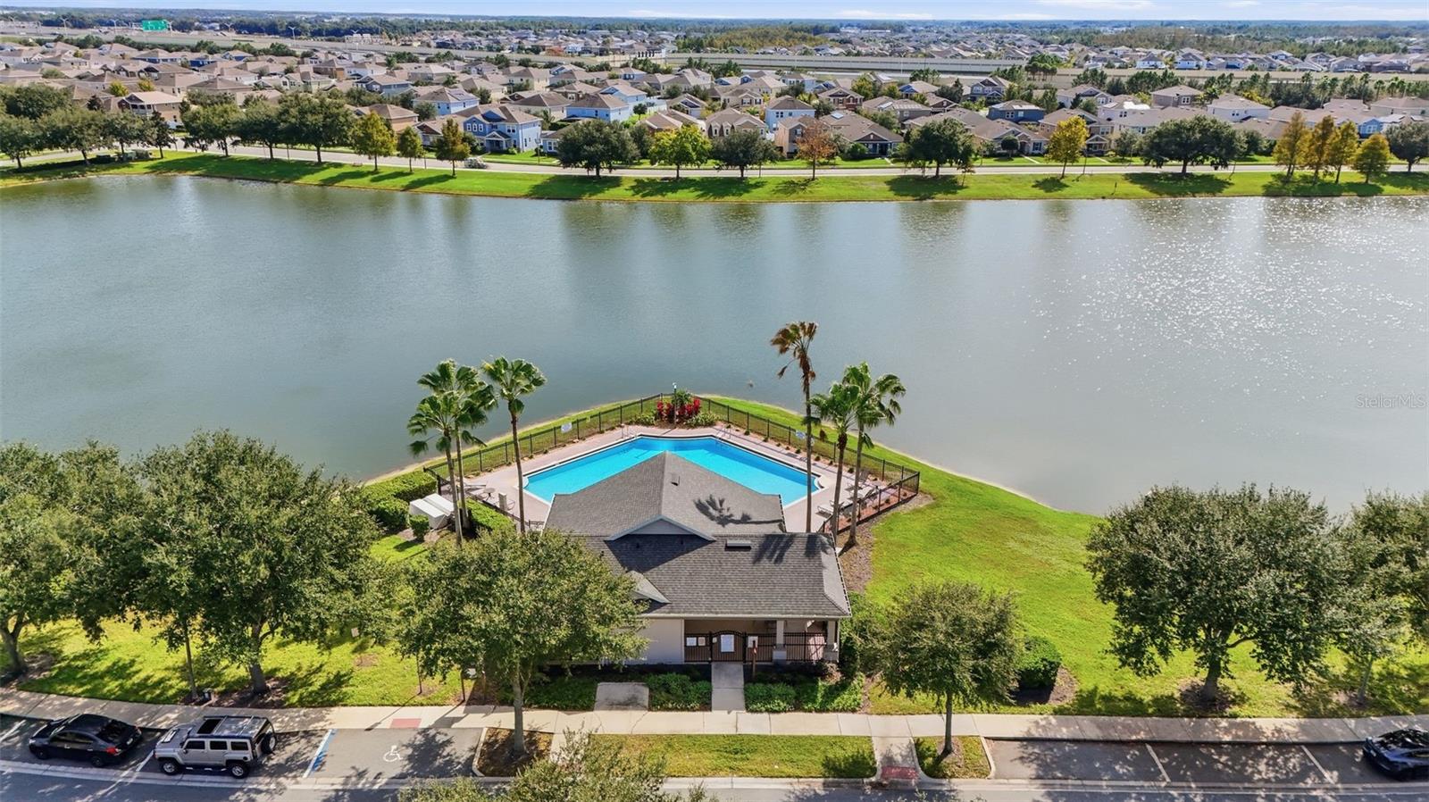 2275 VICTORIA FALLS DR