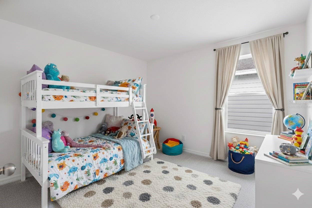 7028 ROLLING LEAF RD