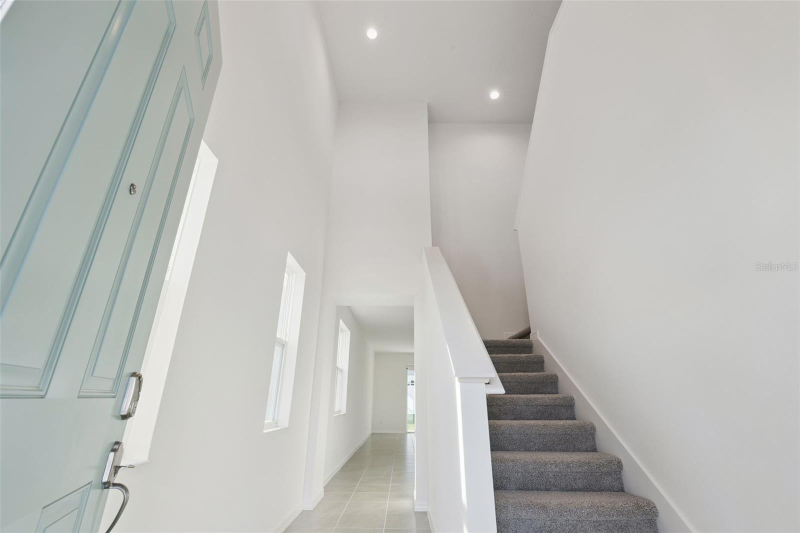 7028 ROLLING LEAF RD