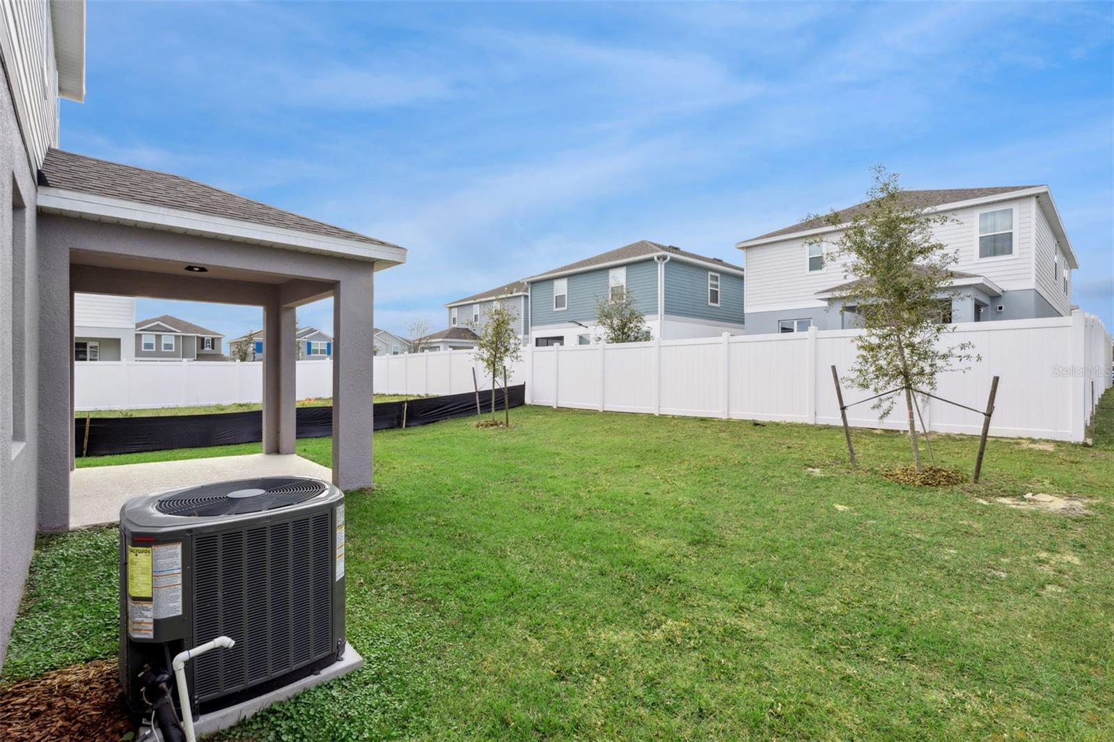 7028 ROLLING LEAF RD