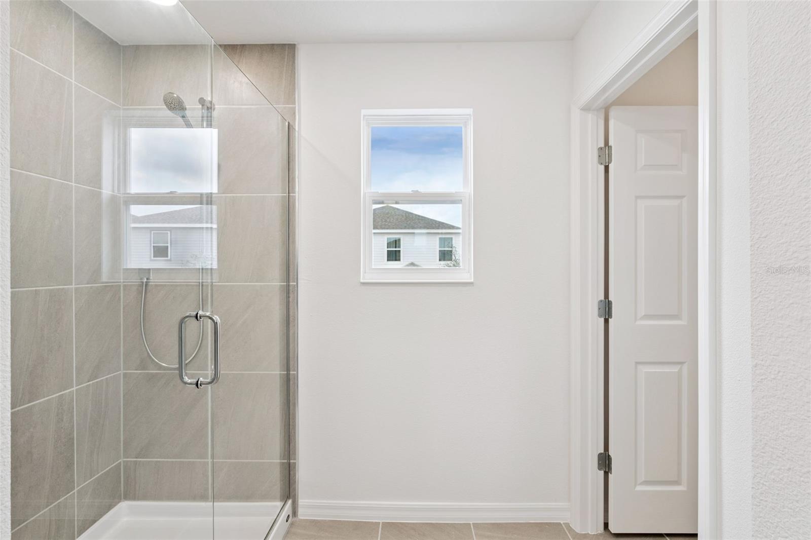 7028 ROLLING LEAF RD