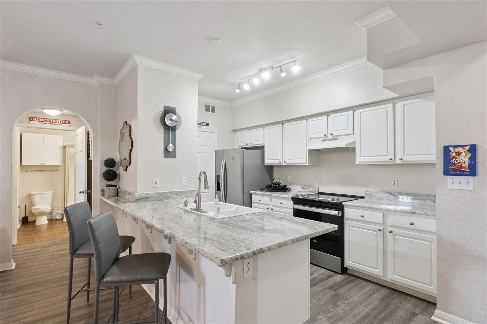 911 N ORANGE AVE #509