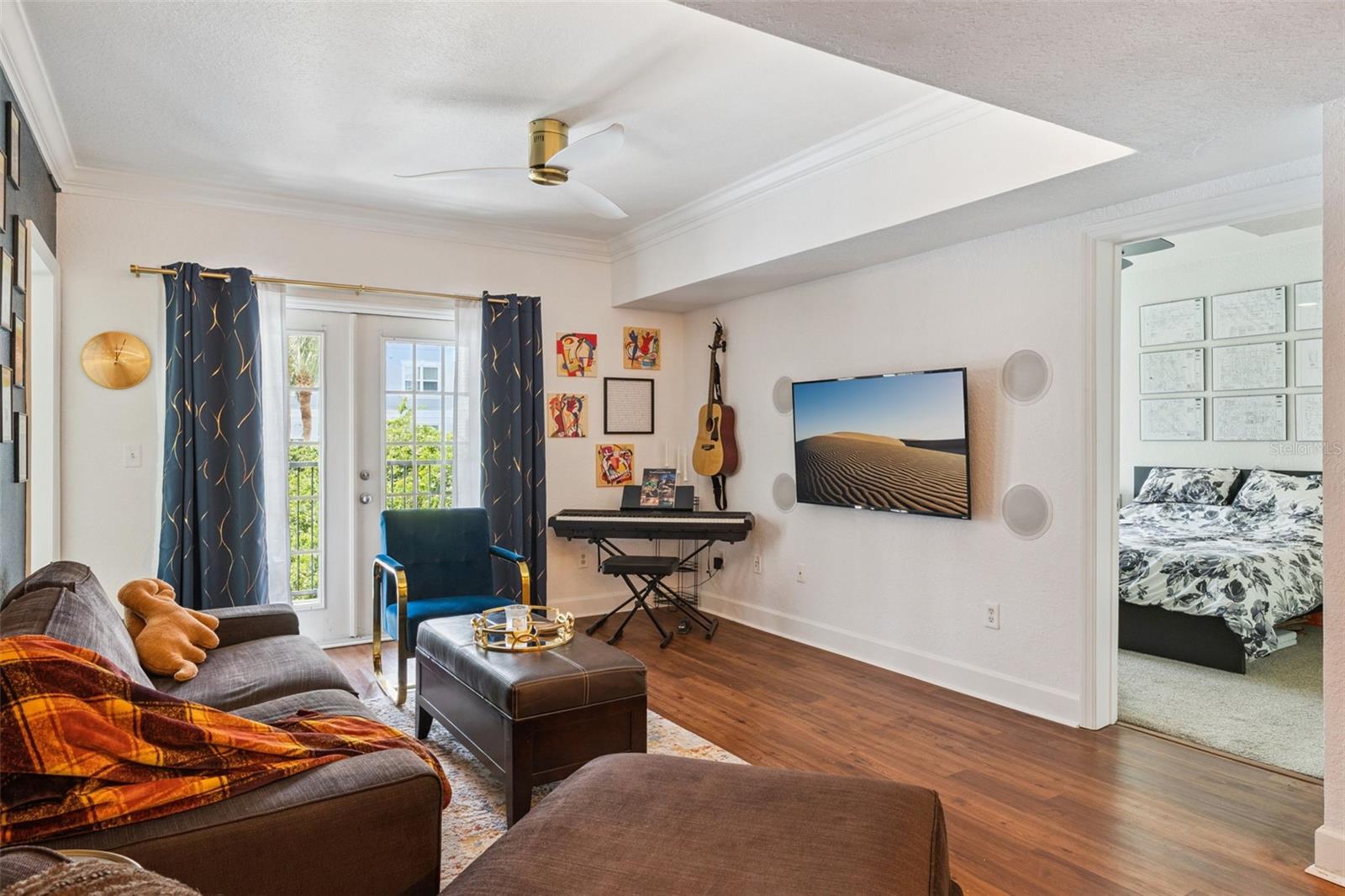 202 E SOUTH ST #2039