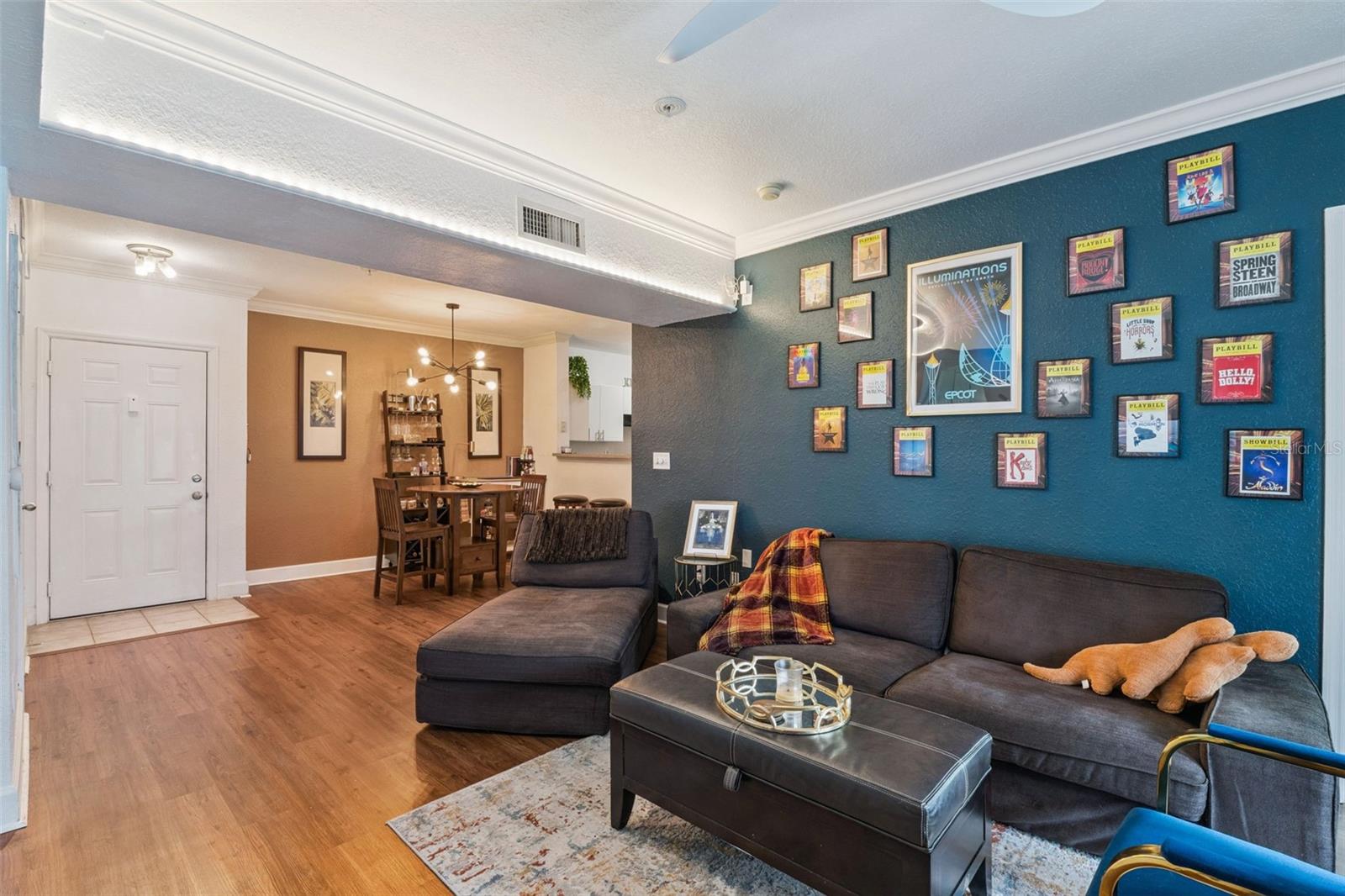 202 E SOUTH ST #2039