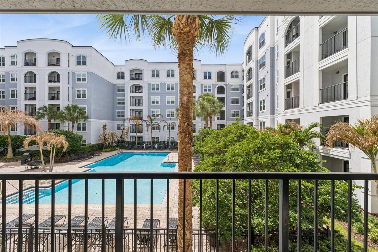 202 E SOUTH ST #2039