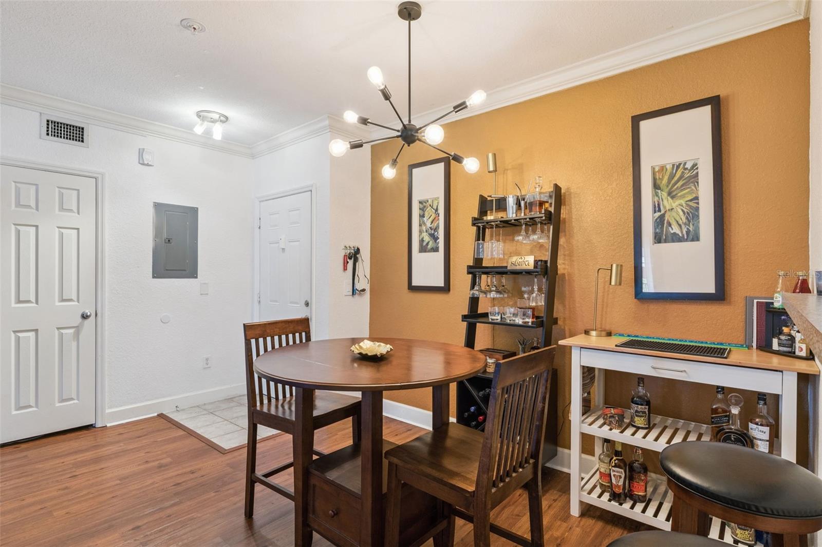 202 E SOUTH ST #2039