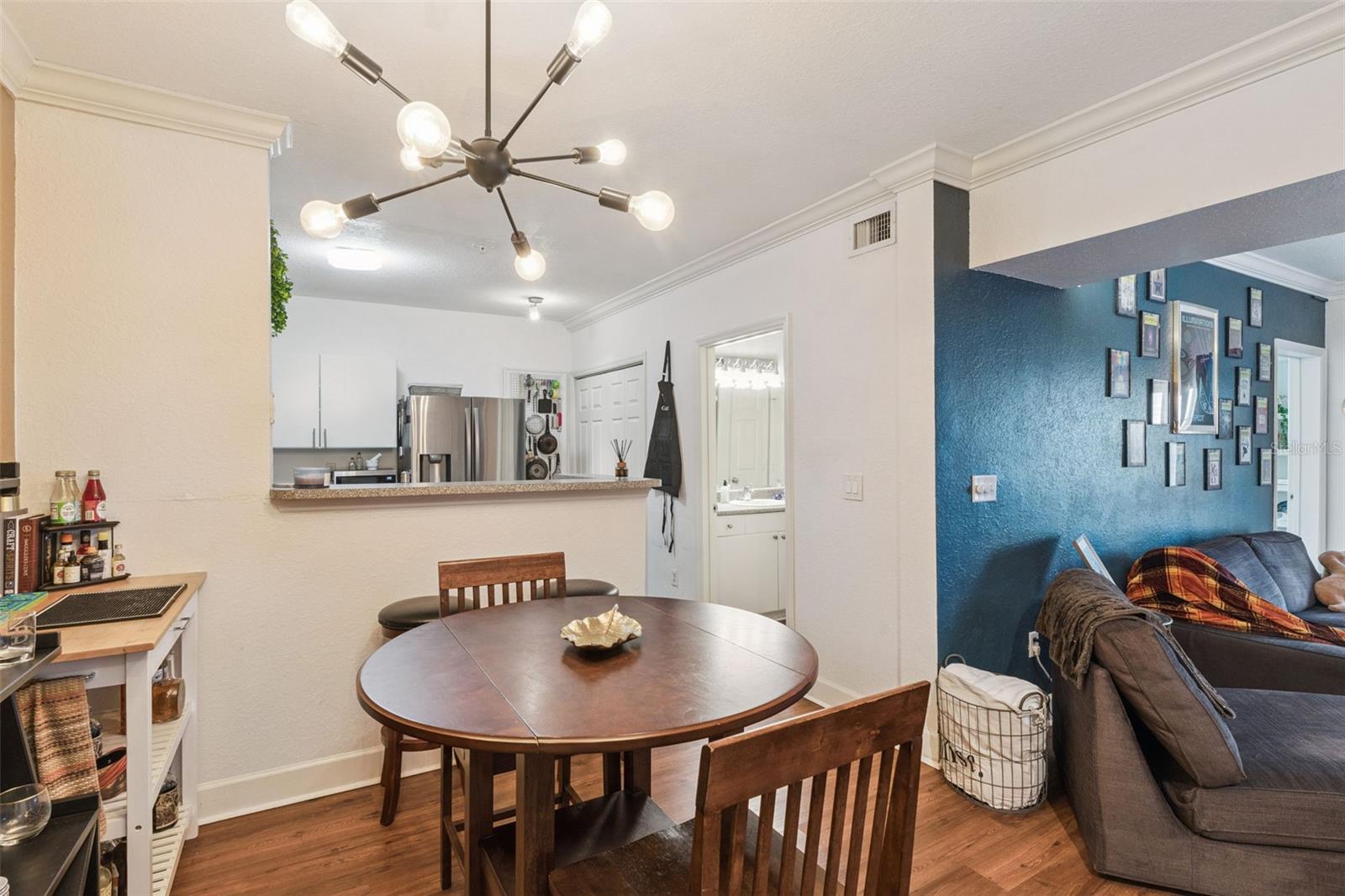 202 E SOUTH ST #2039