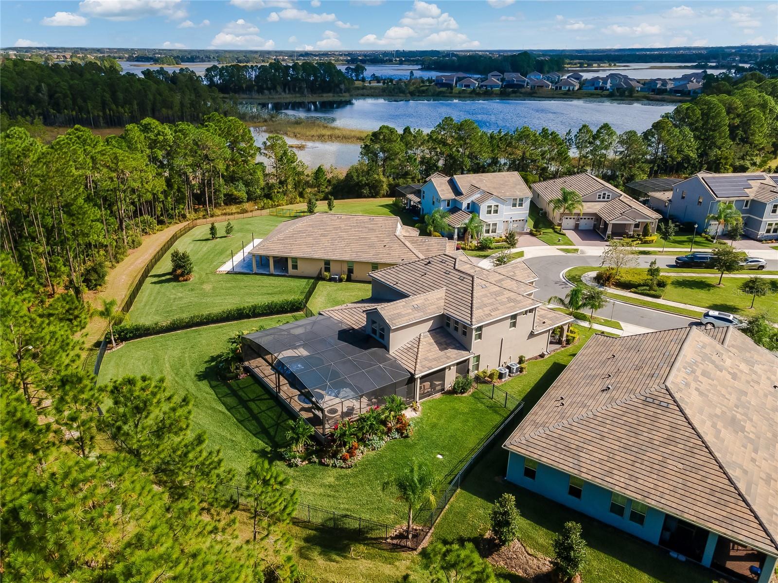 9827 BEACH PORT DR