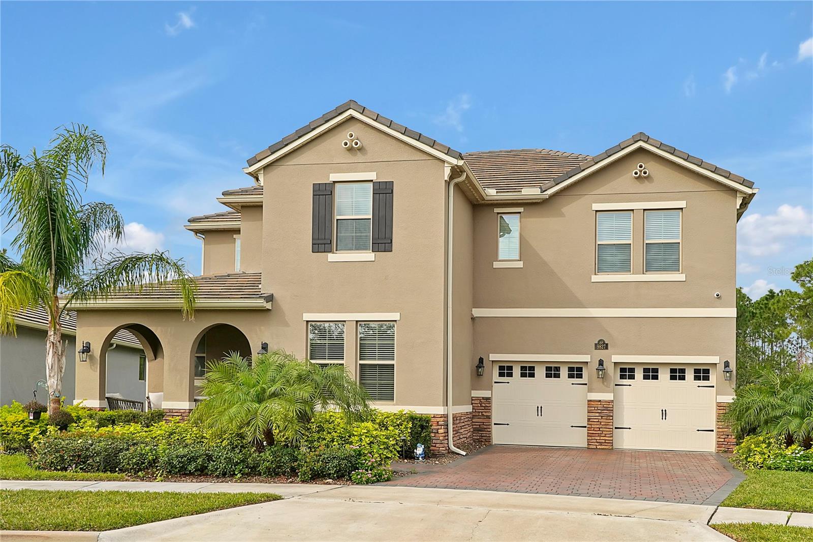 9827 BEACH PORT DR